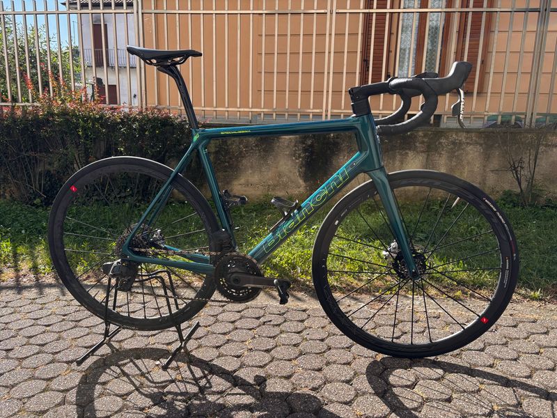 Bianchi Specialissima - Red eTap AXS 2022 2022 Road & Gravel usato
