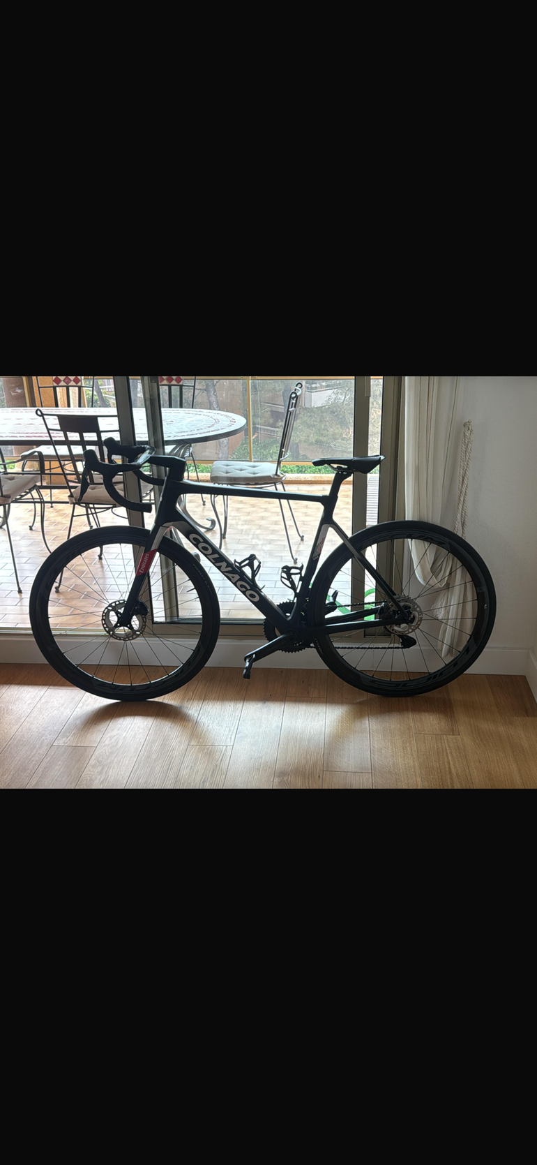 Used Colnago V4Rs Disc Ultegra Di2 8100 w/Fulcrum Racing Wind 400 Wheels 2023 2023 Road & Gravel, Black — image 2 of 4