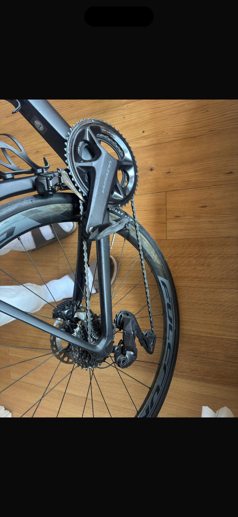 Used Colnago V4Rs Disc Ultegra Di2 8100 w/Fulcrum Racing Wind 400 Wheels 2023 2023 Road & Gravel, Black — image 3 of 4