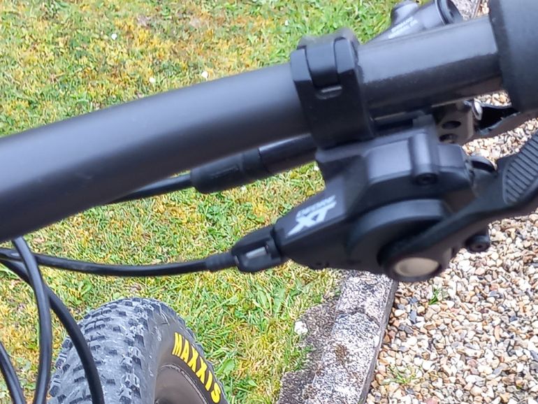 Used Orbea Oiz Shimano Deore XT 2022 Mountainbike, Red, 29 — image 3 of 8