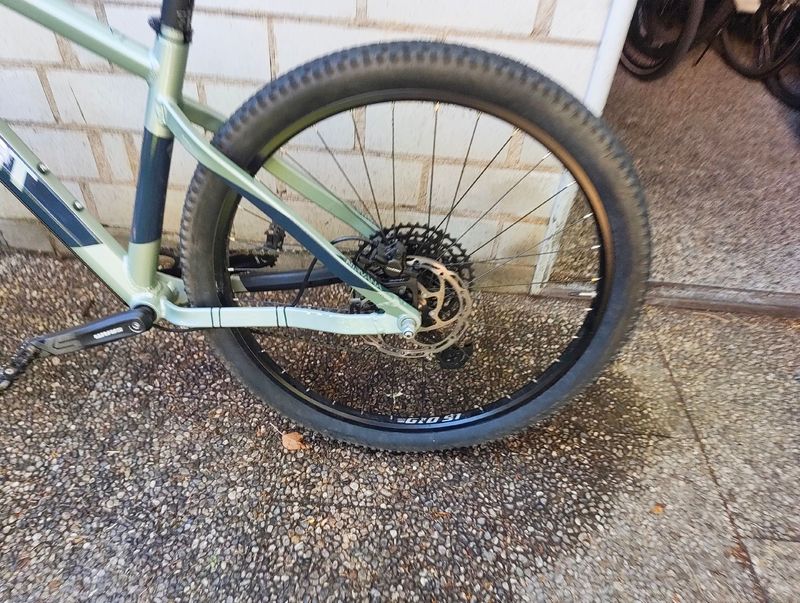 Used Ghost Nirvana Tour 2023 Mountainbike, Light Gray — image 11 of 12