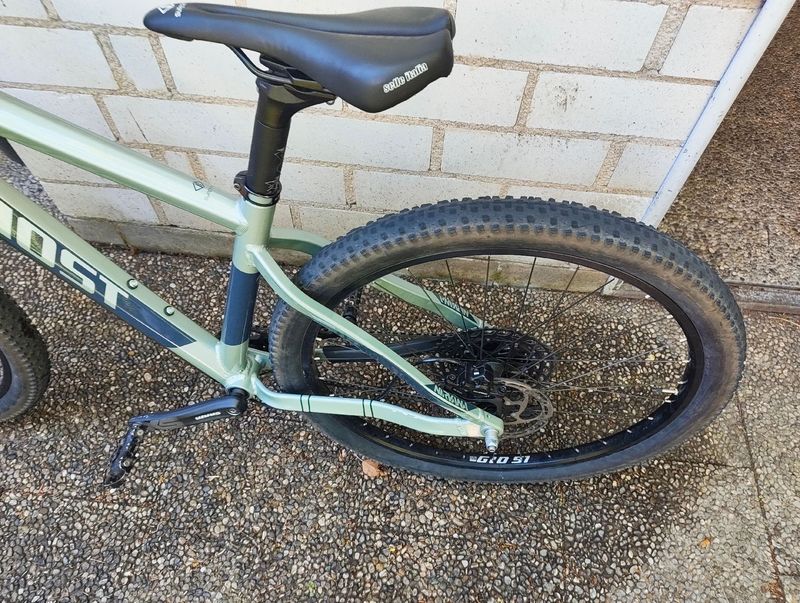 Used Ghost Nirvana Tour 2023 Mountainbike, Light Gray — image 8 of 12