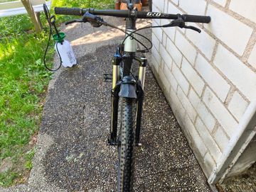 Used Ghost Nirvana Tour 2023 Mountainbike, Light Gray — image 2 of 12