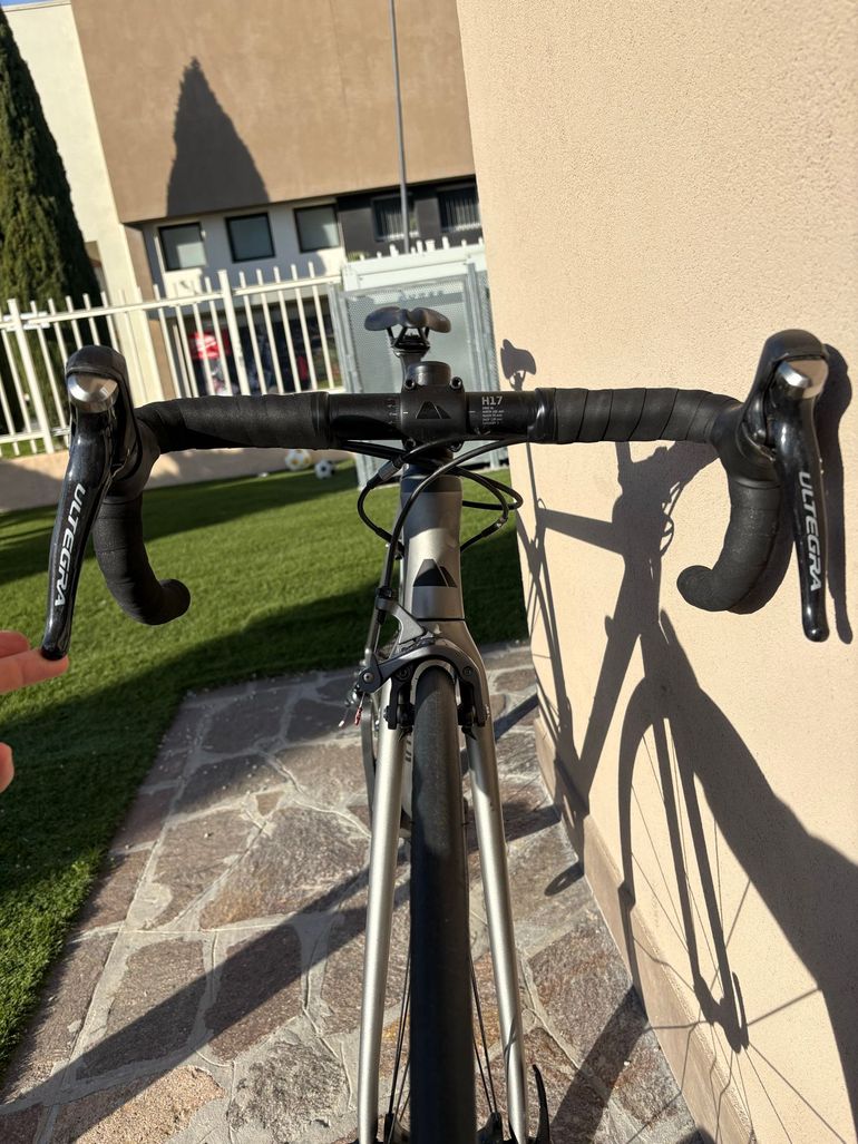 Used Canyon Ultimate Shimano Ultegra 2017 Road & Gravel, Hellgrau — image 7 of 7