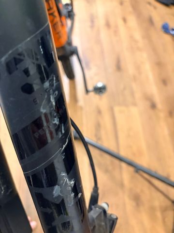 Brugt Mondraker F-PODIUM CARBON 2023 2023 Mountainbike — billede 8 af 8
