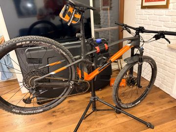 Brugt Mondraker F-PODIUM CARBON 2023 2023 Mountainbike — billede 2 af 8