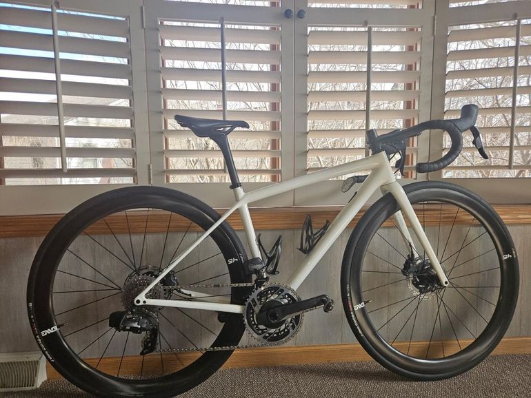 Used Specialized Aethos Pro - SRAM Force eTap AXS 2021 2021 Road & Gravel, White — image 8 of 10