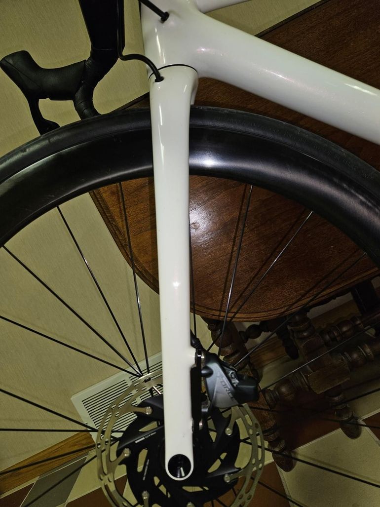 Used Specialized Aethos Pro - SRAM Force eTap AXS 2021 2021 Road & Gravel, White — image 3 of 10