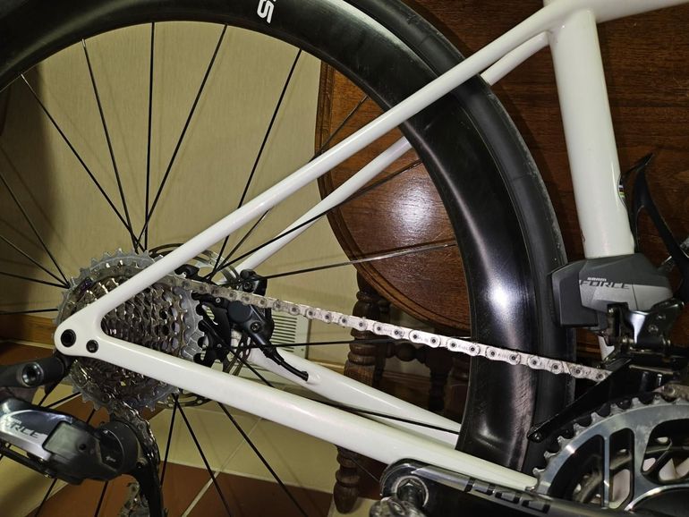 Used Specialized Aethos Pro - SRAM Force eTap AXS 2021 2021 Road & Gravel, White — image 6 of 10