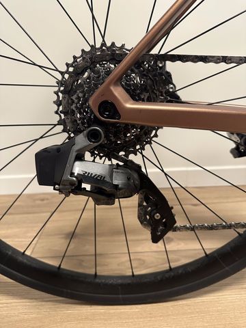 Used BMC Roadmachine FOUR 2023 2023 Road & Gravel, Orange — image 7 of 9