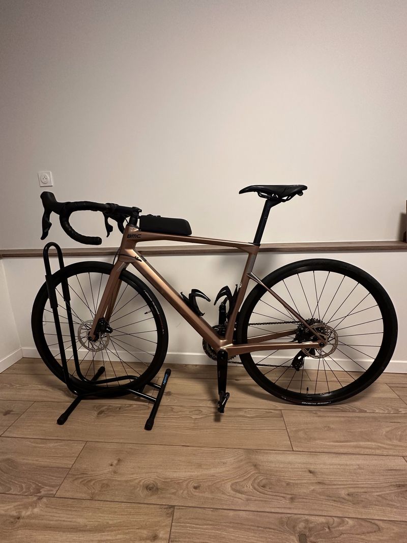 BMC Roadmachine FOUR 2023 2023 Road & Gravel usato