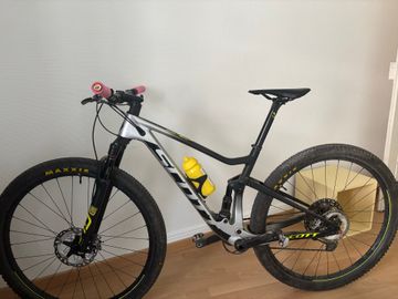 Brugt Scott Spark RC 900 Pro 2020 2020 Mountainbike — billede 1 af 3