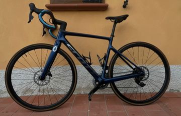 Tweedehands Scott Addict 10 2022 2022 Road & Gravel — afbeelding 3 van 8