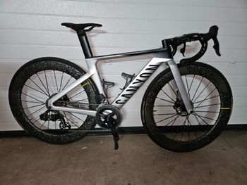 Canyon, Aeroad CF SLX 7 AXS Cosmic 2024