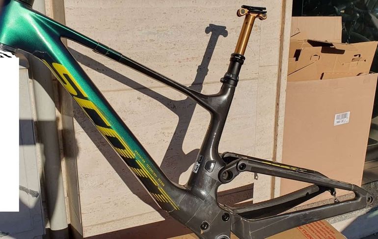 Scott Spark RC Team Issue AXS 2023 Frameset 2023 Mountainbike usato, Verde — immagine 1 di 14