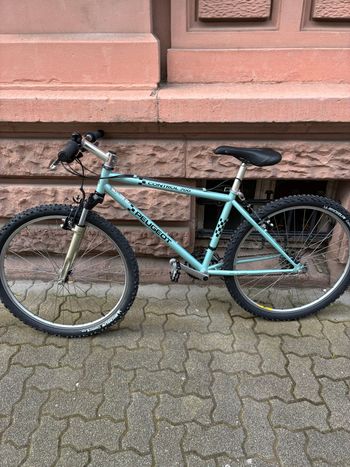 Used Peugeot Peugeot Custom Shimano Deore 1992 Mountainbike, Green, 26 — image 1 of 8