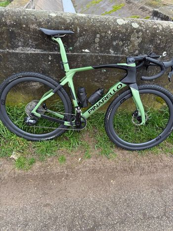 Pinarello, Grevil SRAM Rival eTap AXS