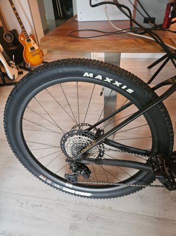 Used Orbea ALMA M LTD 2022 2022 Mountainbike, Black, 29 — image 3 of 5