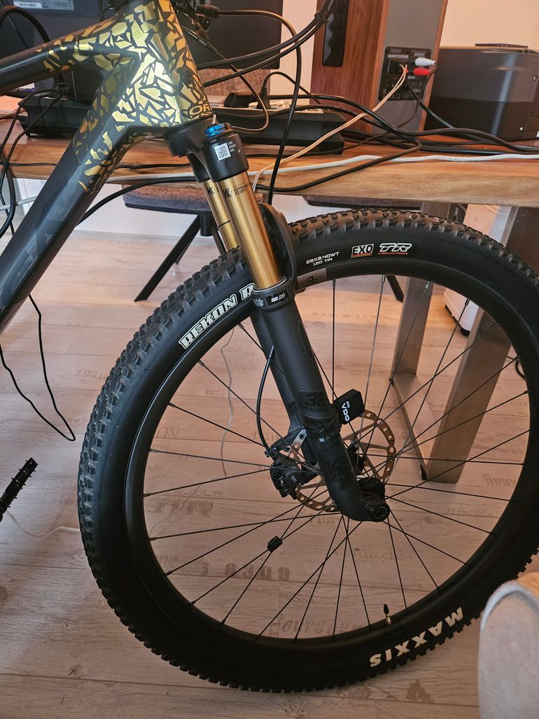 Used Orbea ALMA M LTD 2022 2022 Mountainbike, Black, 29 — image 2 of 5