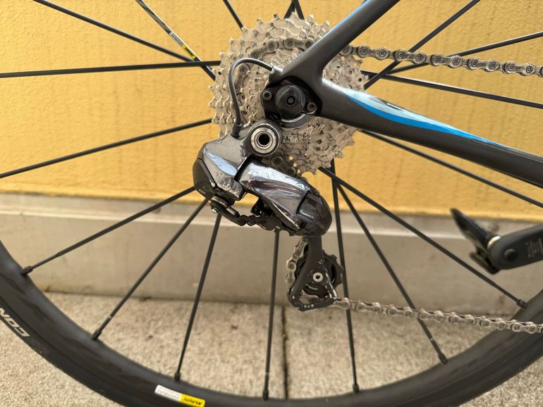 Used Cannondale Cannondale Synapse Carbon Ultegra Di2 2018 Road & Gravel, Schwarz — image 15 of 17