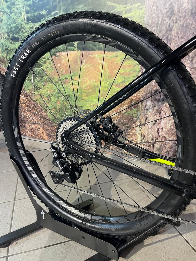 Used Specialized SPECIALIZED TURBO LEVO HT 29 2018 Mountainbike, Schwarz — image 2 of 8