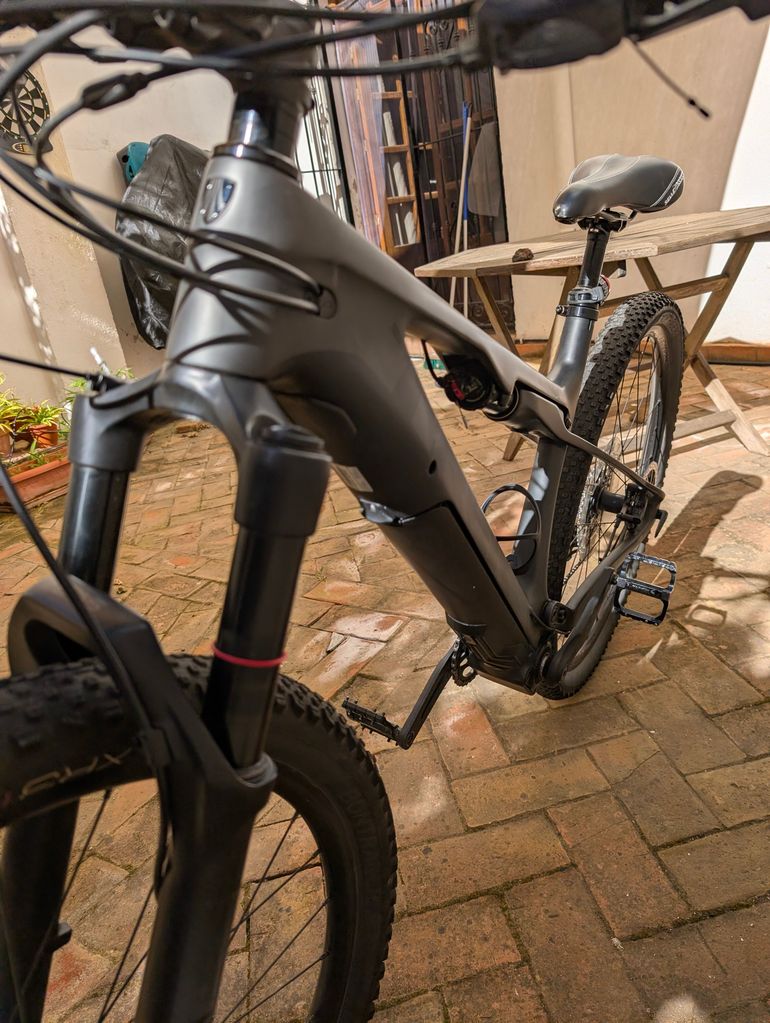 Used Trek E-Caliber 9.6 Gen 2 2022 2022 Mountainbike — image 5 of 8
