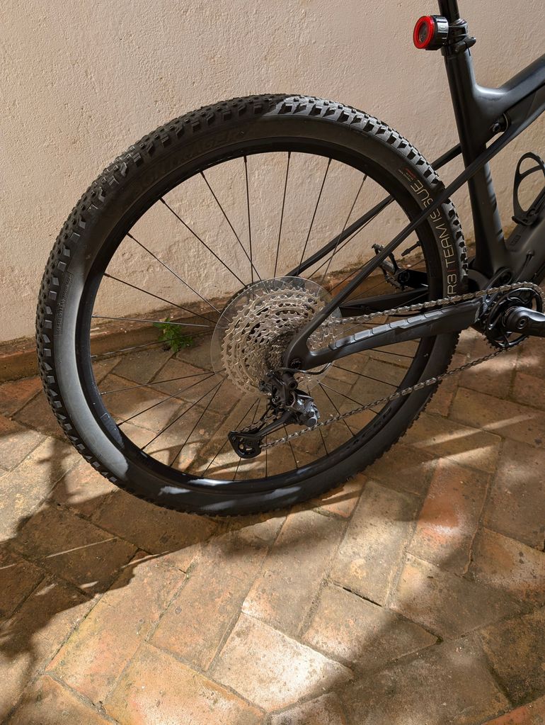 Used Trek E-Caliber 9.6 Gen 2 2022 2022 Mountainbike — image 8 of 8