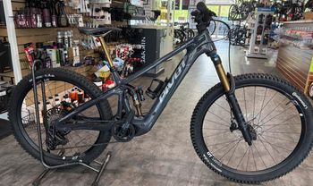 Pivot, Shuttle SL-AM Pro X0 Eagle Transmission 2025