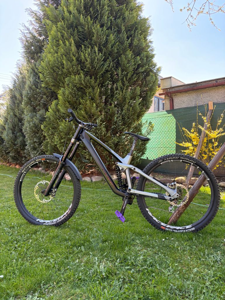 Used CUBE TWO15 HPC SLT 2022 2022 Mountainbike, Black, 29 — image 1 of 5
