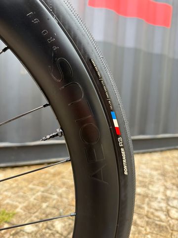 Gebrauchtes Trek Madone SL 7 2027 2027 Road & Gravel, Weiß — Bild 4 von 7