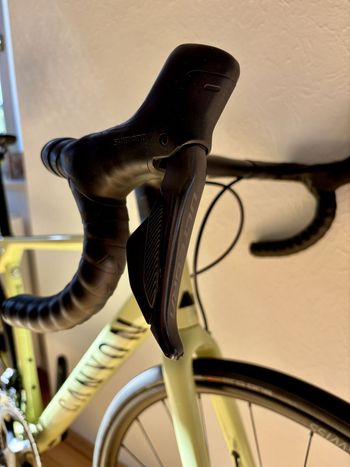 Used Canyon Endurace CF SL 8 Di2 2023 2023 Road & Gravel — image 9 of 9