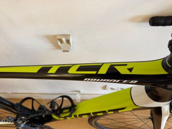 Used Giant TCR Advanced 1 2016 2016 Road & Gravel, Black — image 10 of 12