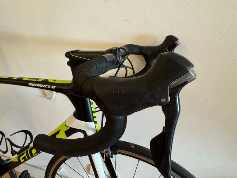 Used Giant TCR Advanced 1 2016 2016 Road & Gravel, Black — image 9 of 12