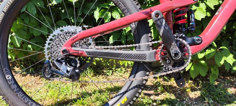 Used Propain Tyee CF 27.5 2021 2021 Mountainbike, Red — image 3 of 9