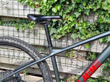 Used CUBE ANALOG 2022 2022 Mountainbike, Red, 29 — image 8 of 14