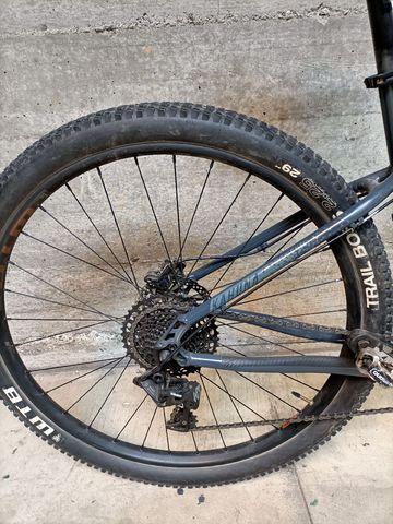 Kona Kahuna Shimano Ultegra 2021 Mountainbike usato, Grigio chiaro — immagine 3 di 7