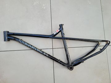 Käytetty Commencal Commençal Meta HT Crmo Frameset 2017 Mountainbike — kuva 2 / 8