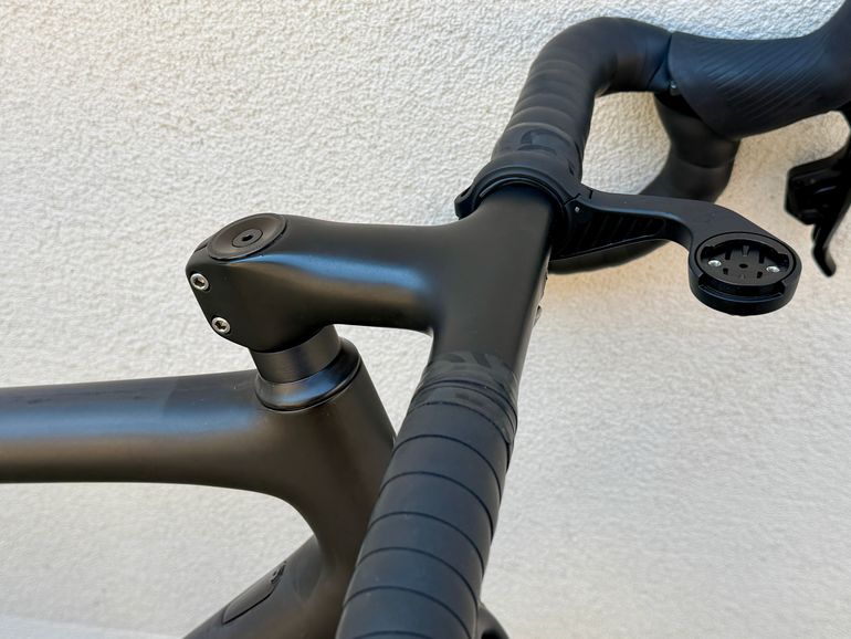Used Specialized Aethos Comp - Rival ETaps AXS 2023 2023 Road & Gravel — image 8 of 21