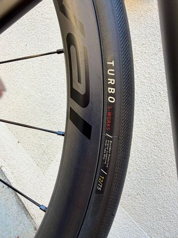 Used Specialized Aethos Comp - Rival ETaps AXS 2023 2023 Road & Gravel — image 15 of 21