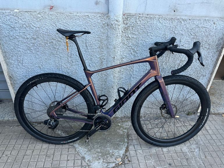 Used Giant Revolt Advanced Pro 1 2025 2025 Road & Gravel, Purple — image 5 of 9