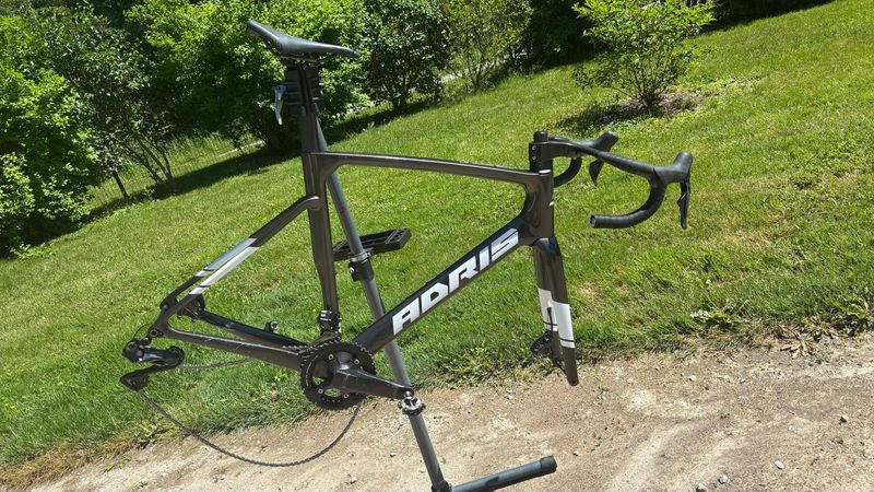 Used Adris Custom Shimano Ultegra Di2 2024 Road & Gravel