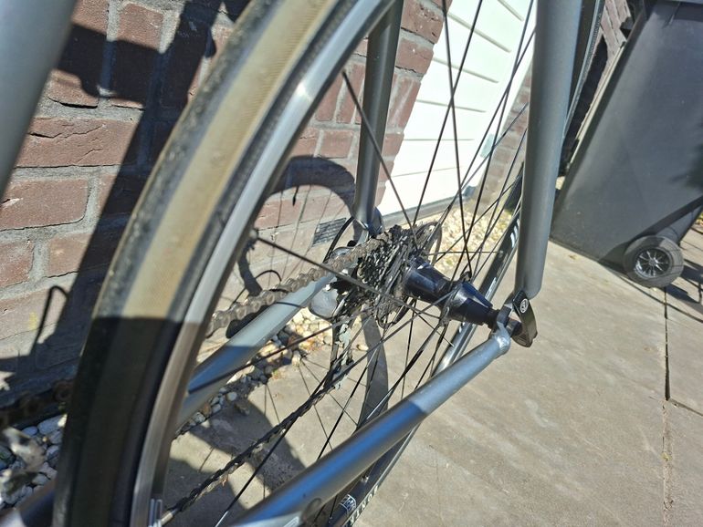 Used Trek Trek Dames Racefiets Bontrager HCM Carbon 2011 Road & Gravel, Light Gray — image 6 of 7