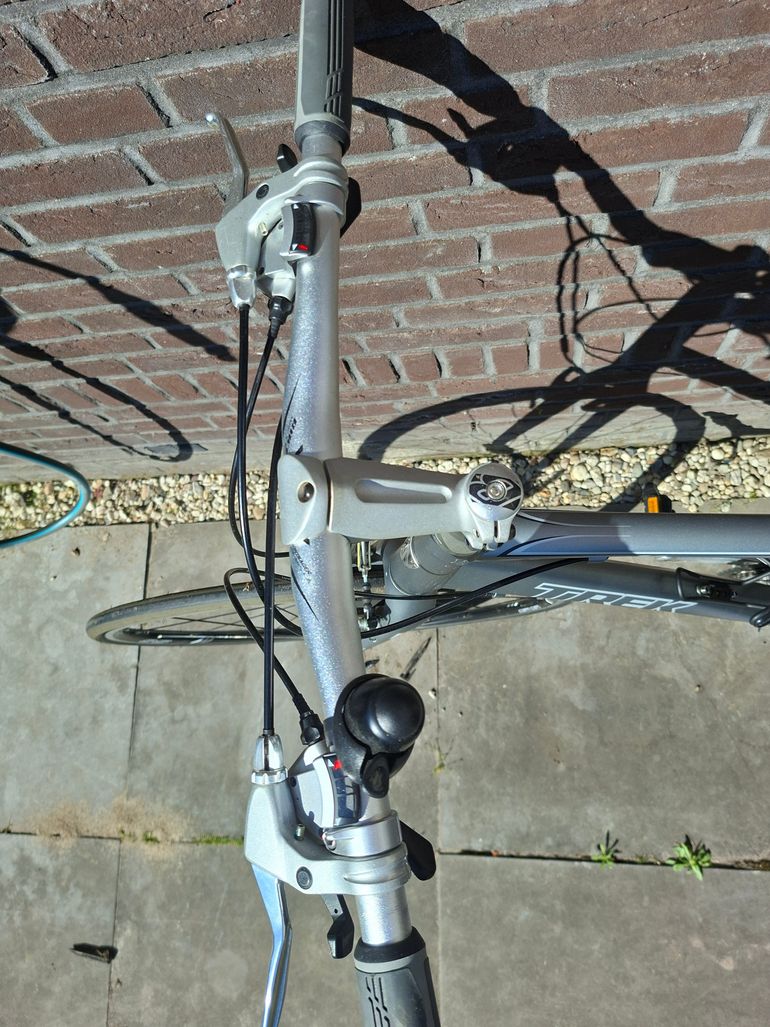 Used Trek Trek Dames Racefiets Bontrager HCM Carbon 2011 Road & Gravel, Light Gray — image 3 of 7