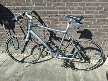 Used Trek Trek Dames Racefiets Bontrager HCM Carbon 2011 Road & Gravel, Light Gray — image 2 of 7