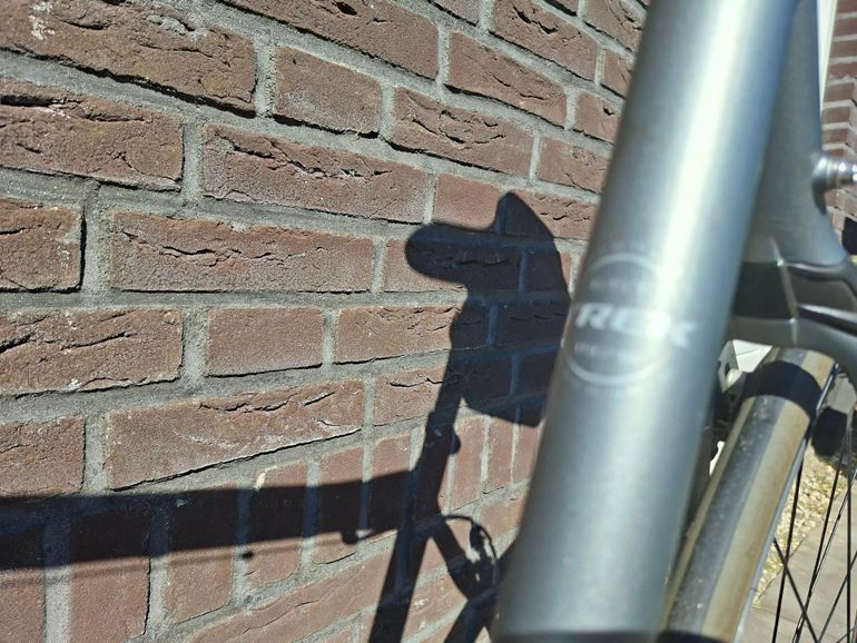 Used Trek Trek Dames Racefiets Bontrager HCM Carbon 2011 Road & Gravel, Light Gray — image 4 of 7