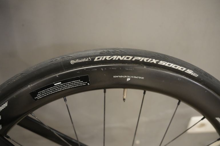 Used Canyon Aeroad Shimano Dura Ace Di2 2024 Road & Gravel, Black — image 7 of 27