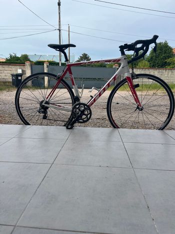 Used Scott Addict RC Shimano Ultegra Di2 2018 Road & Gravel, White — image 1 of 5