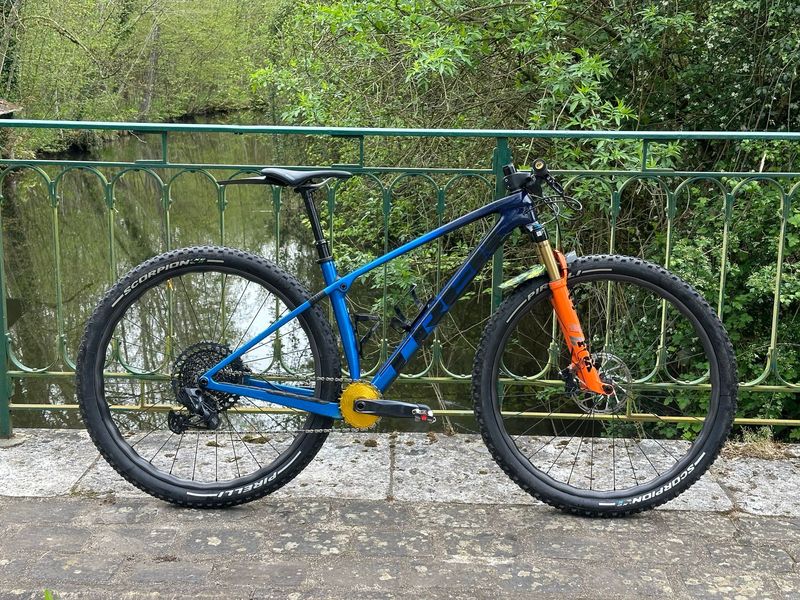 Używany Trek Procaliber SRAM GX Eagle AXS 2023 Mountainbike — zdjęcie 1 z 9