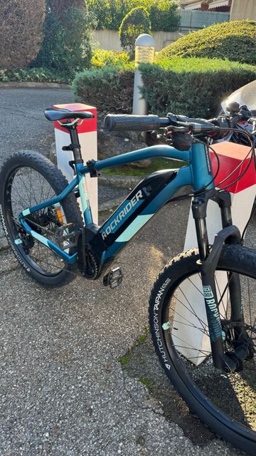 ROCKRIDER E-ST900 Mountain Bike Shimano Deore XT 2022 Mountainbike usato, Blu — immagine 8 di 16