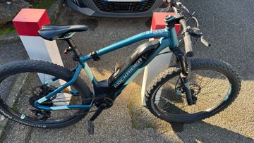 ROCKRIDER E-ST900 Mountain Bike Shimano Deore XT 2022 Mountainbike usato, Blu — immagine 2 di 16